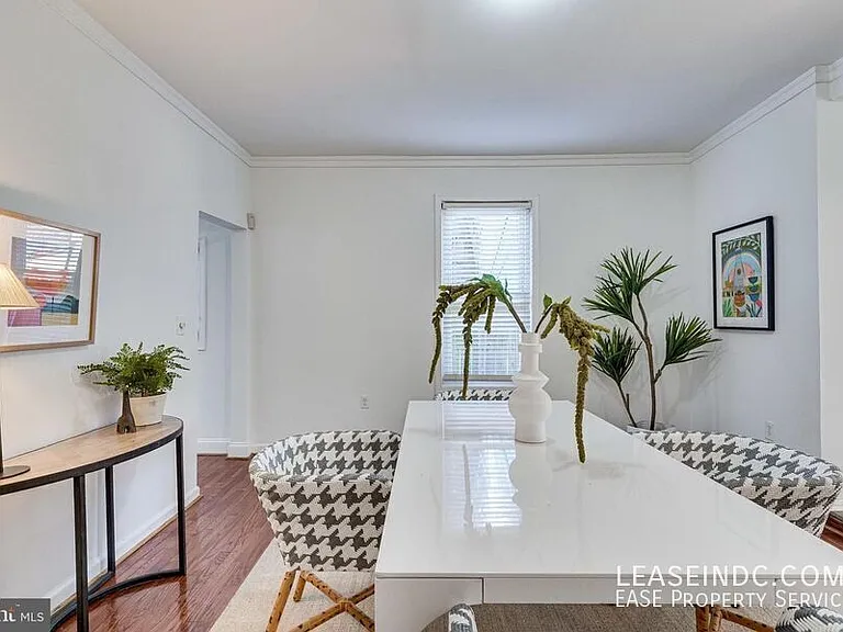 709 16th St NE — Photo 10