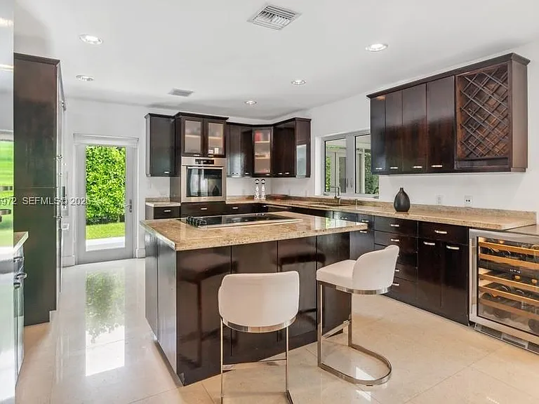 8215 SW 63rd Pl — Photo 7