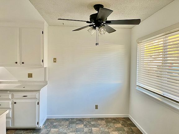 3rd image of 232 Rockfellow Dr #232