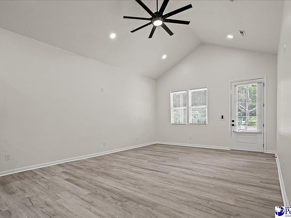 5th image of 523 S Main St