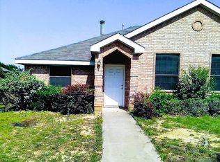 305 Crowe Dr, Euless, TX 76040