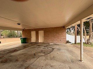 5th image of 91 Brady Ave