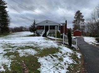 167 Coal Bluff Rd, Finleyville, PA 15332