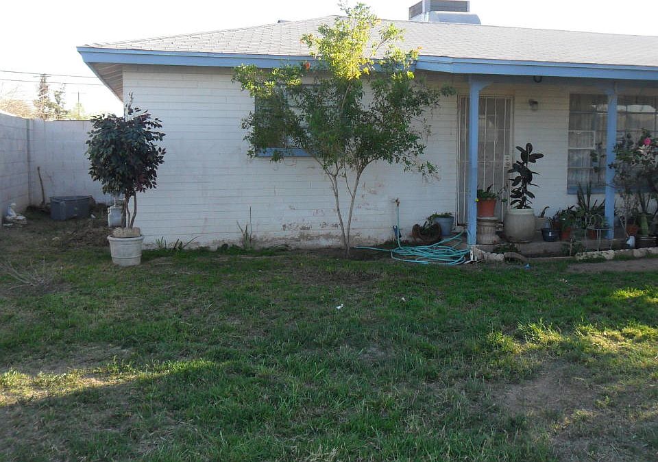 1st image of 2027 W 1st St
