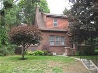 57 Woodlawn Rd, Latham, NY 12110