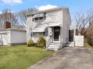 130 Roffee St, Barrington, RI 02806