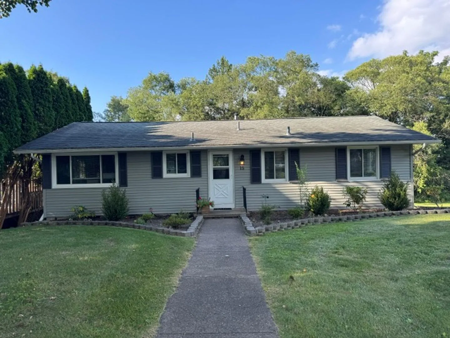 Amazing Single Family Home - Brighton Schools - Will not last — Photo 1