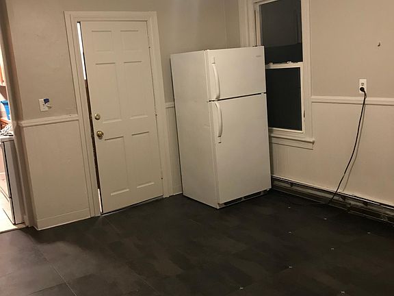 5th image of 120 Jewett St #3