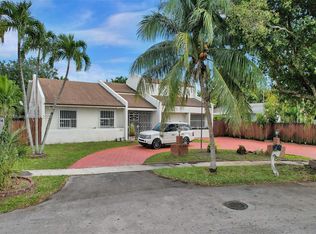 1021 SW 88th Ct, Miami, FL 33174
