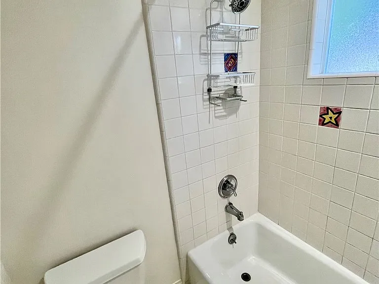 715 S Broadway #B — Photo 44