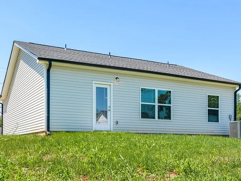 109 McLean St — Photo 15