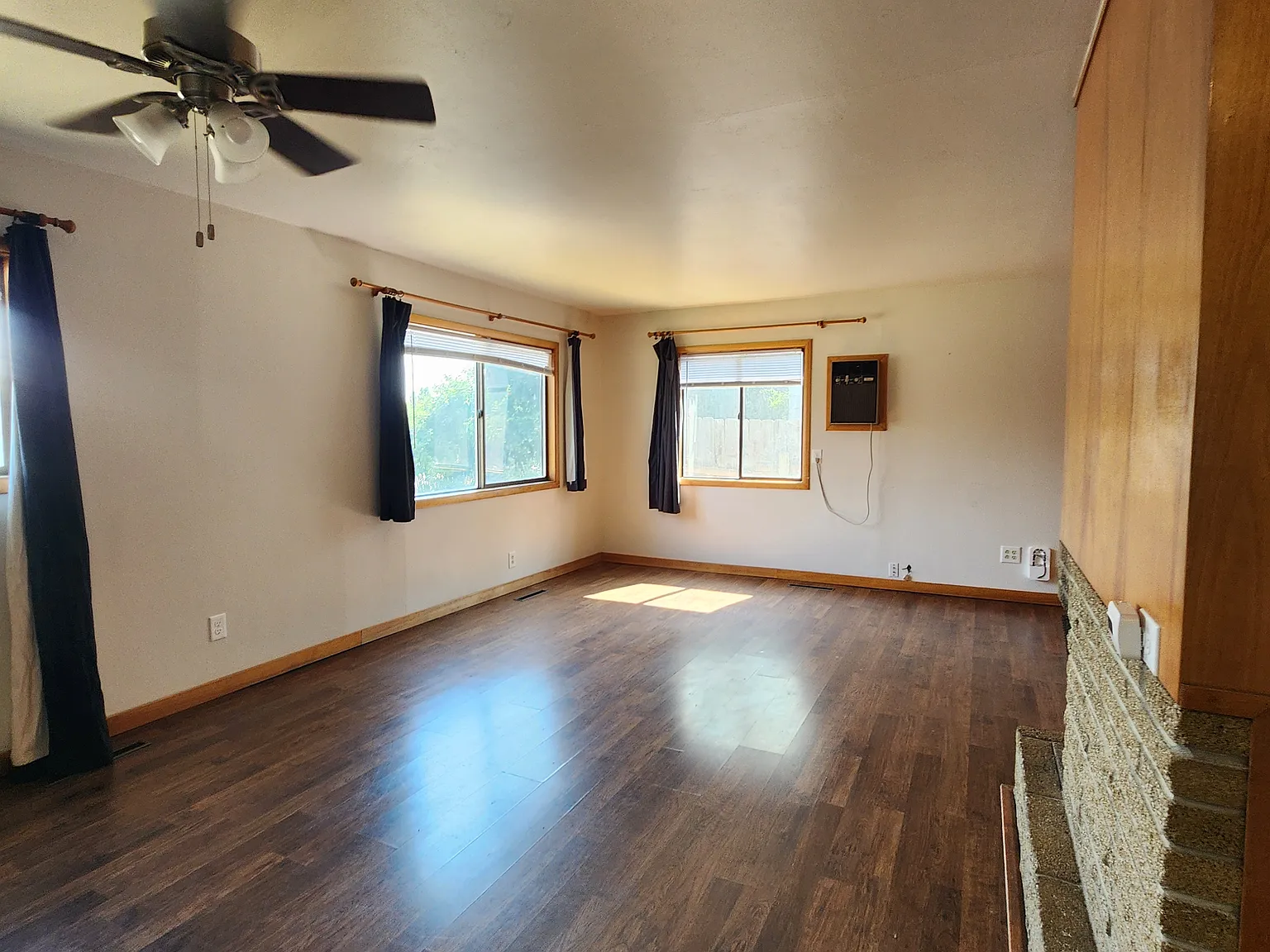 3 bed, 1135 sqft, $1,575 — Photo 2