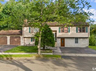 28 Twin Circle Road, West Haven, CT 06516