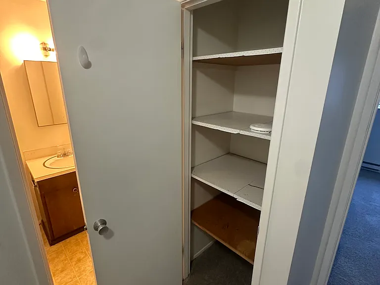 Newport Manor — Photo 12