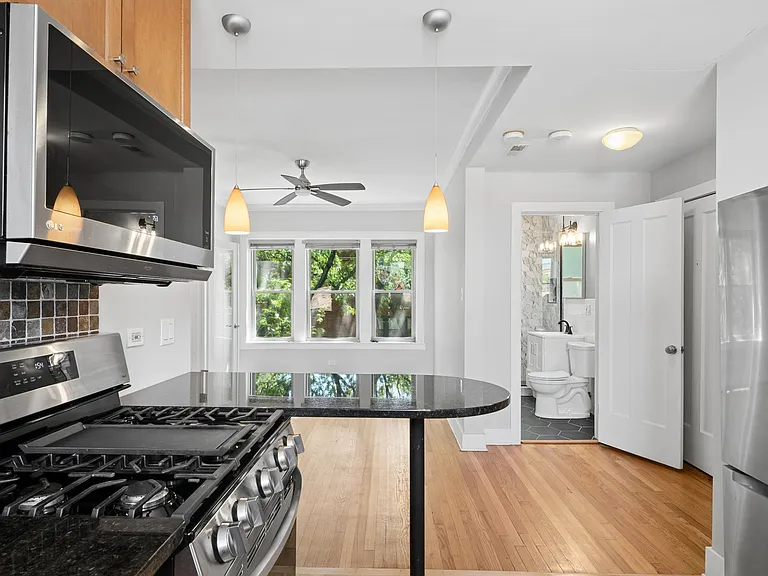 1702 W Catalpa Ave #3E — Photo 10