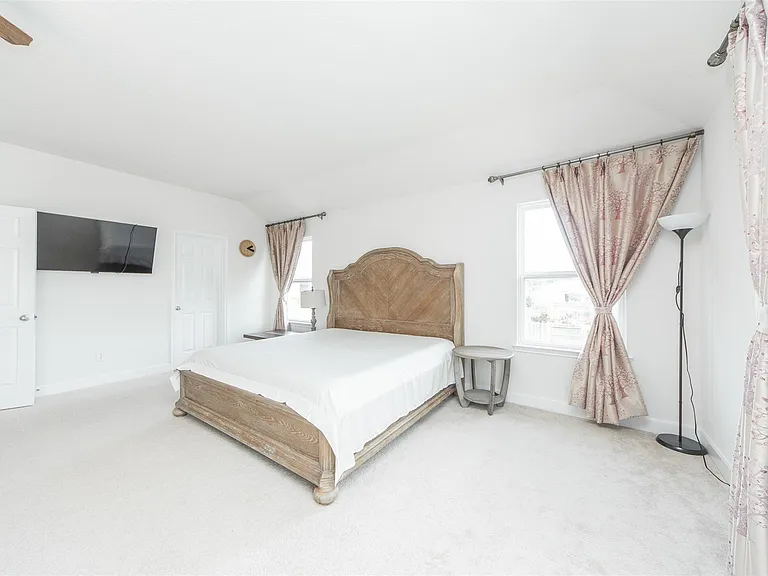 15406 Easton Gate Ln — Photo 28