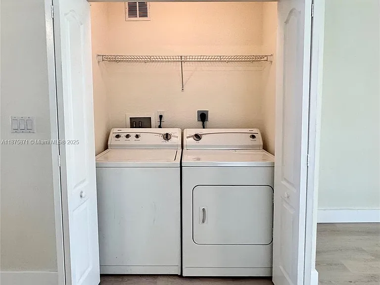 3031 SW 129th Ter — Photo 9