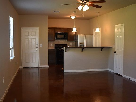 5th image of 105 Stone Canyon Ct APT A