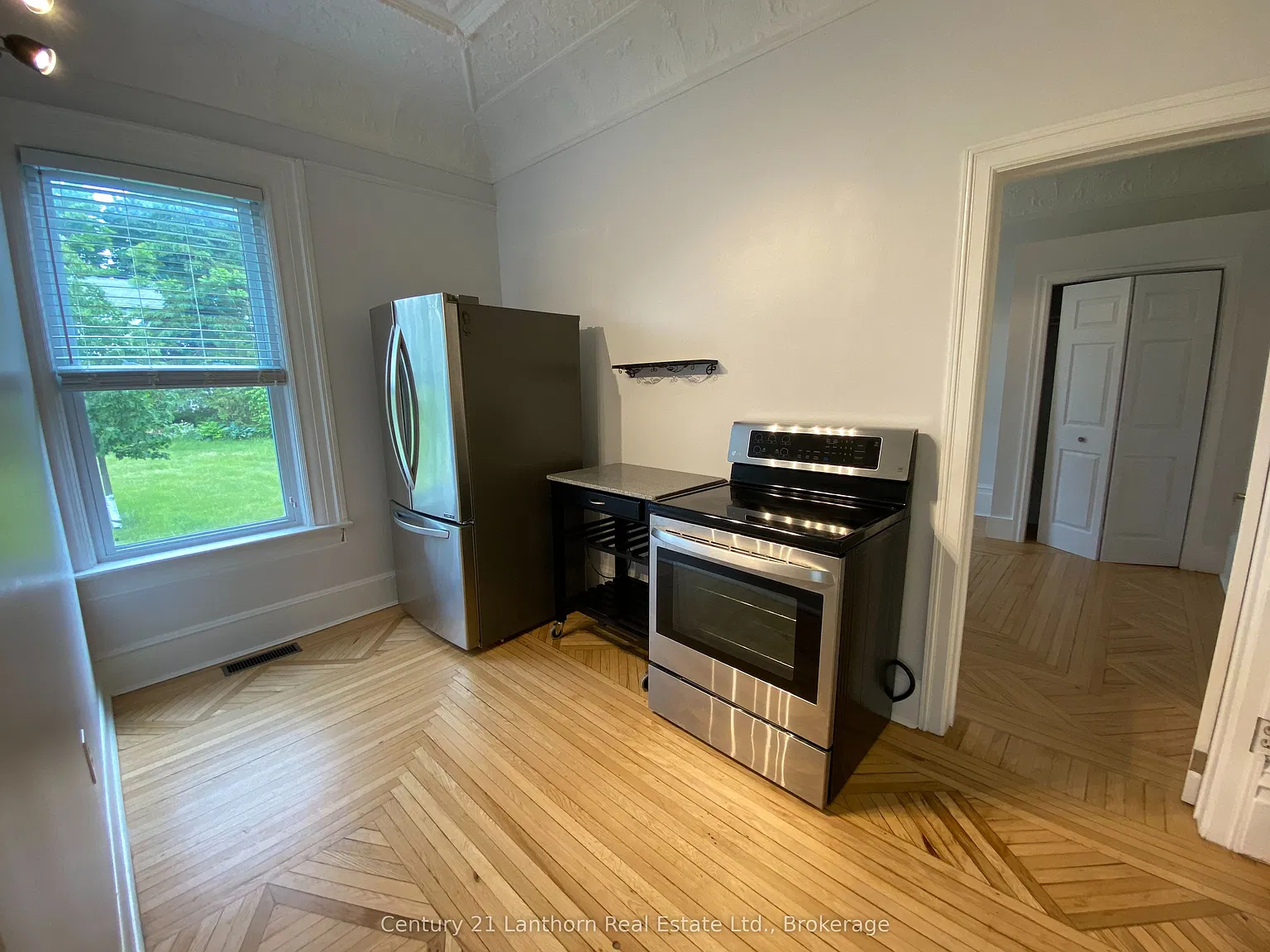 1 bed, $1,650 — Photo 4