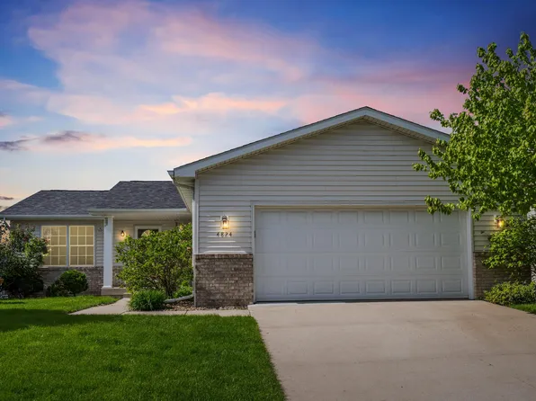 4824 Waller St, Ames, IA 50014