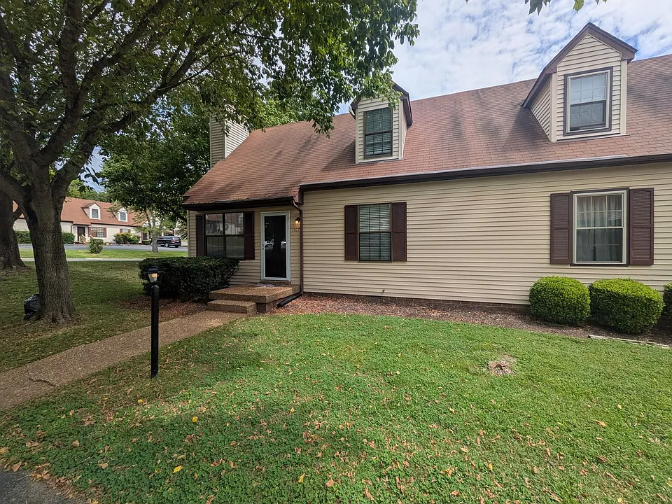 1107 Quail Ct W
