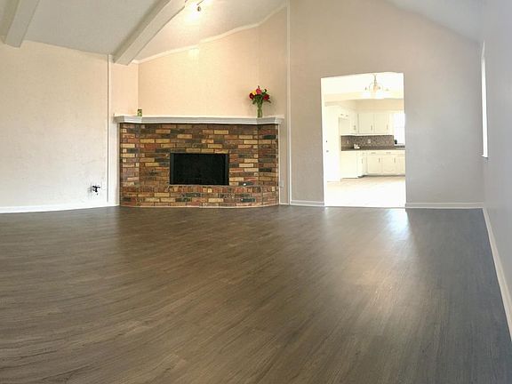 5th image of 334 S Stewart Ave