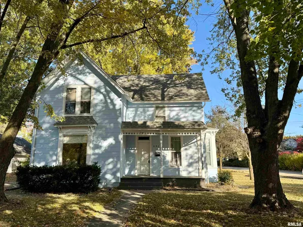 631 S McArthur St, Macomb, IL 61455