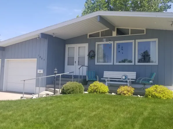 1805 8th Ave, Belle Fourche, SD 57717