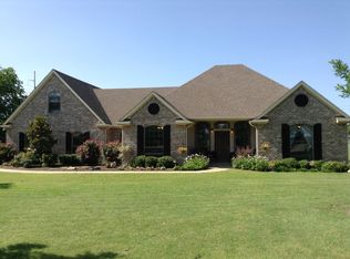 111 W Holt St, Sanger, TX 76266