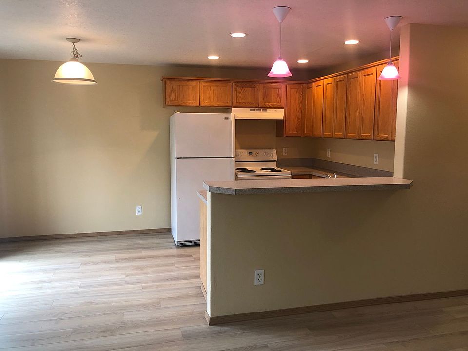 1st image of 5787 Sunstone St SE #0