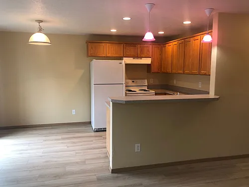 Three Bedroom Duplex in South Salem Photo 1