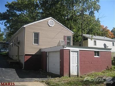 5th image of 2231 Hood Ave