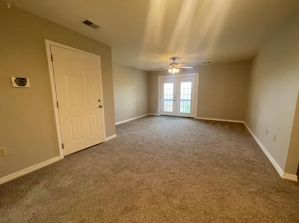 240 Toni Ln APT D, Branson, MO 65616