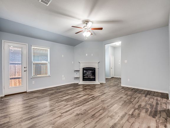 3rd image of 2804 Lenham Ln