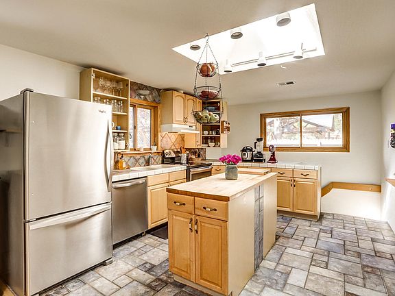 2nd image of 1433 Tulip St