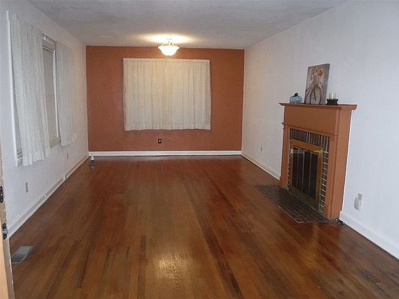 3rd image of 259 Peachtree Cir