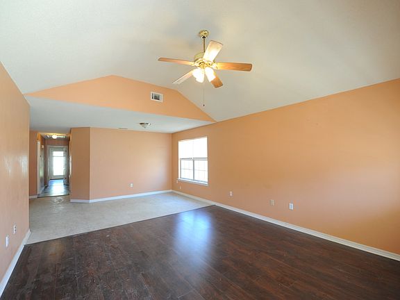 3rd image of 13468 Warren Dr