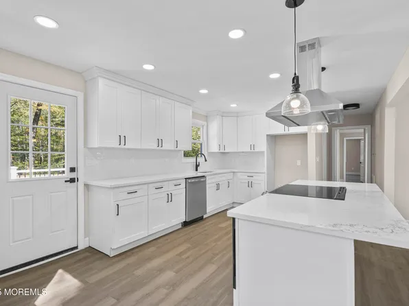 393 E Millstream Road, Cream Ridge, NJ 08514