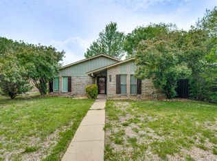5733 Valley Mills Dr, Garland, TX 75043