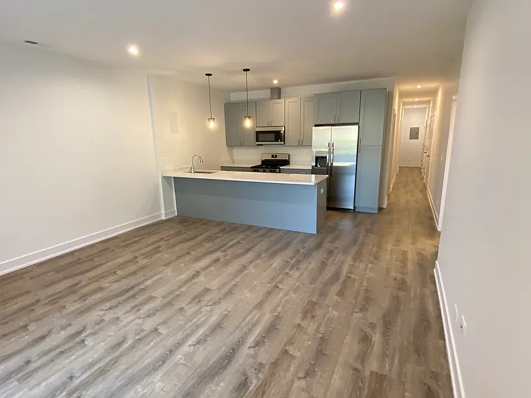 4418 N Austin Ave #101 — Photo 16