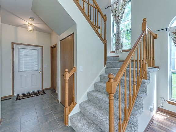 3rd image of 556 Woodhaven Dr #556