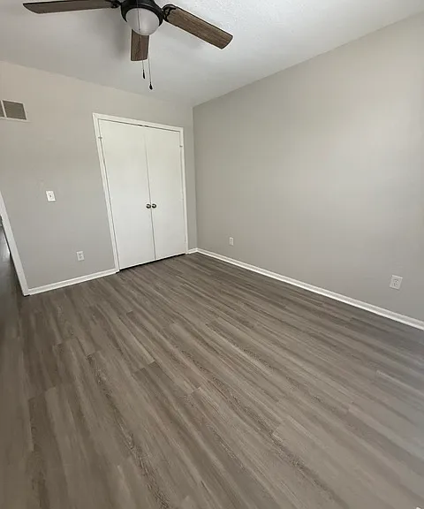 8702 N Cleveland Ave — Photo 6