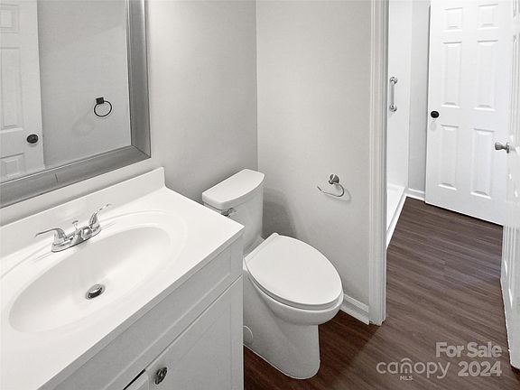 5th image of 11811 Larkridge Ct