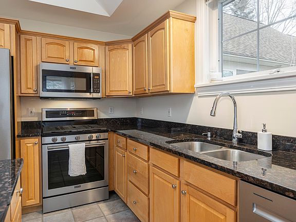 2nd image of 3 Camperdown Elm Drive #D-1