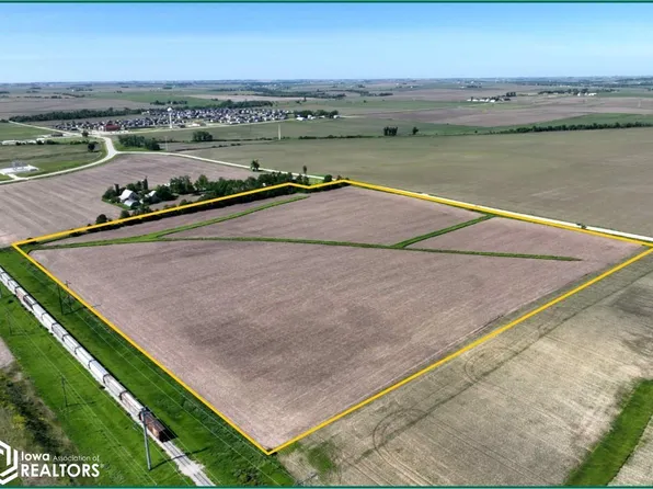 Hollenbeck Rd, Palo, IA 52324