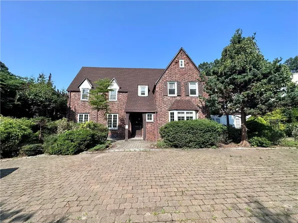 1333 Manor Circle, Pelham, NY 10803