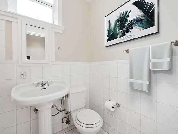 2nd image of 3107 Crescent Way #3107