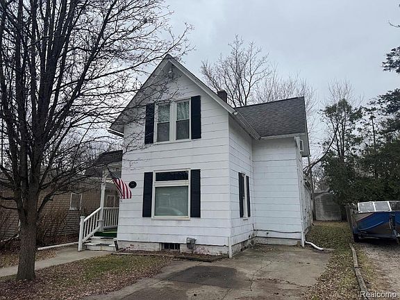 2nd image of 17 Stapleton St