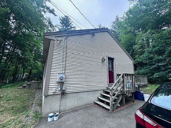 3rd image of 22 Ashley Drive