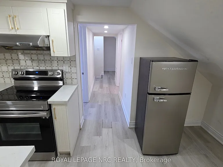 69 Vine St S #2 — Photo 10